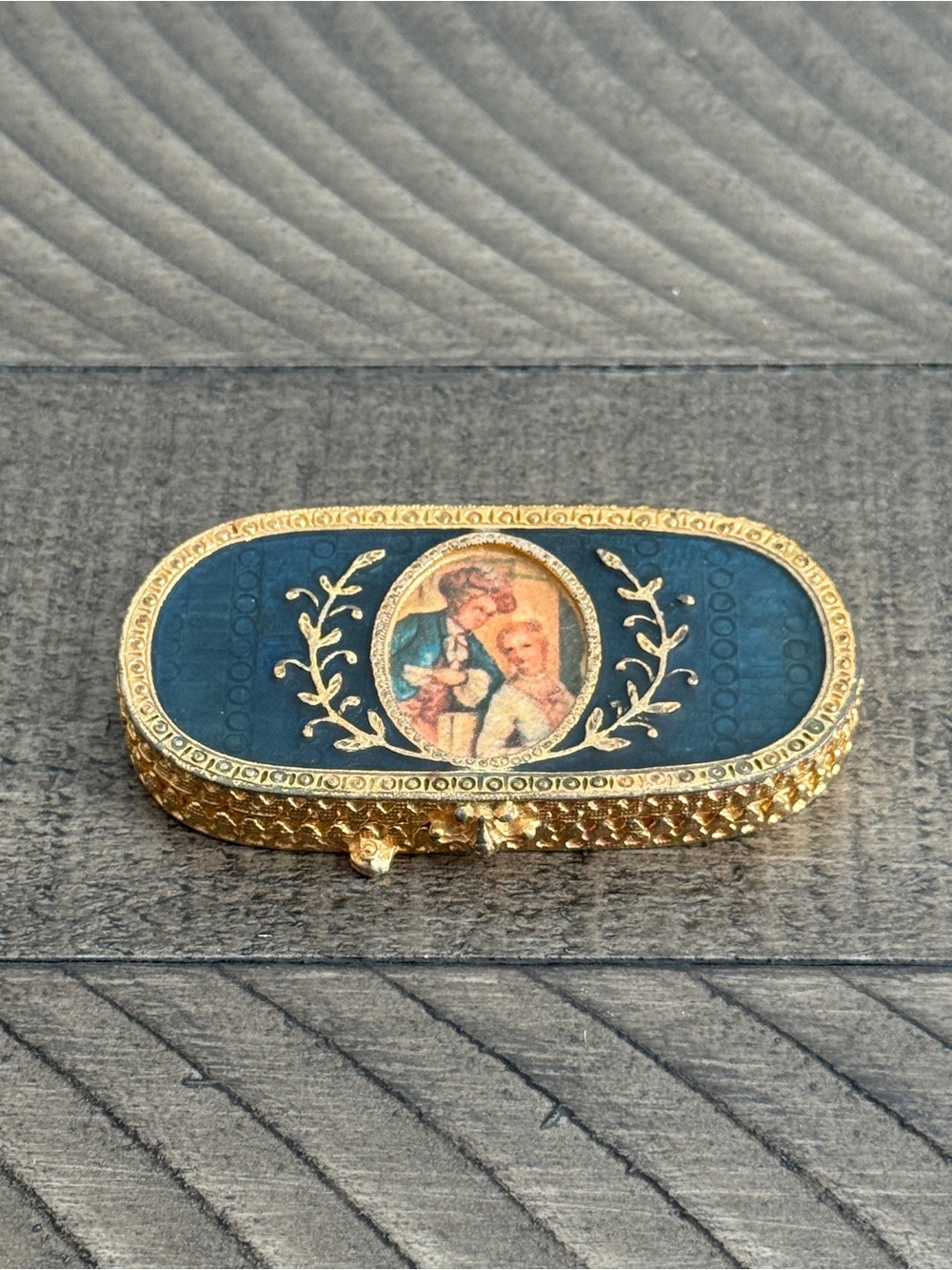 Estée Lauder Vintage Blue Enamel Gold Tone Oval Ornate Parfum Glace Holder Box